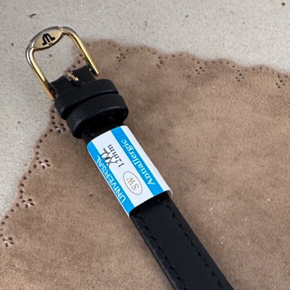 Vintage beautiful rectangular gold-plated quartz Luxury watch by Maurice Locroix - Picture 9 of 11